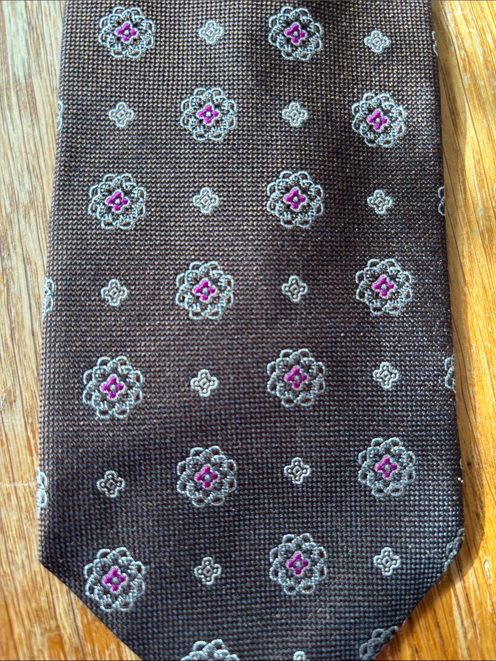 Brooks Brothers Brown Silk Tie with Pink and Gray Medallions